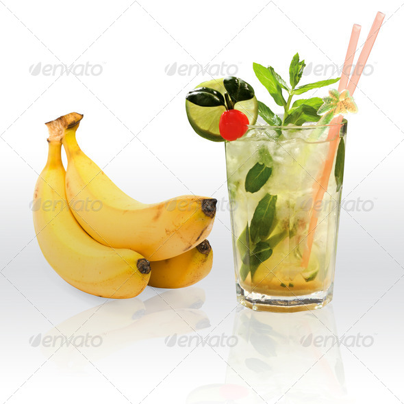 Cocktail Mojito with bananas