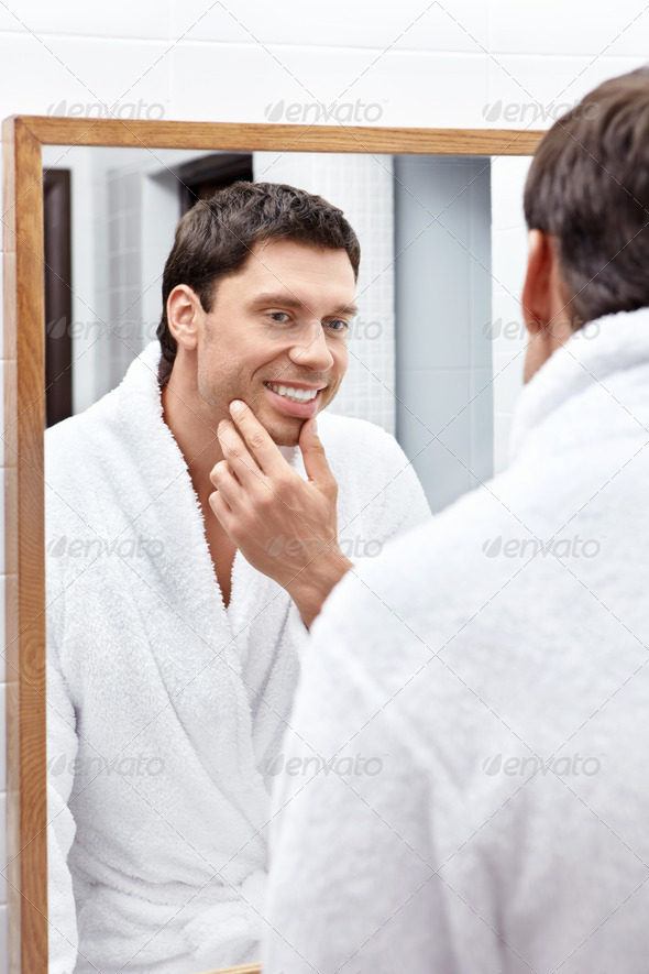 Reflection in the mirror (Misc) Photo Download