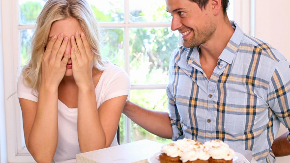 Man Surprising His Girlfriend With A Gift 2 Man Surprising His Girlfriend With A Gift 2
