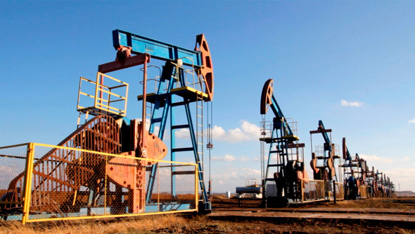 Working Oil Pumps In A Row Working Oil Pumps In A Row