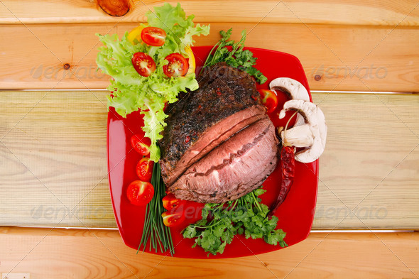 hot beef on red plate (Misc) Photo Download