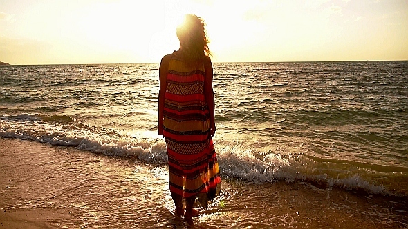 Girl and Sea in Slow Motion Girl and Sea in Slow Motion