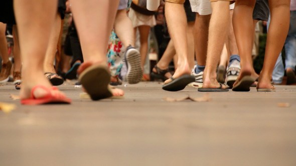 Tourists Feet Crowd in Barcelona Tourists Feet Crowd in Barcelona