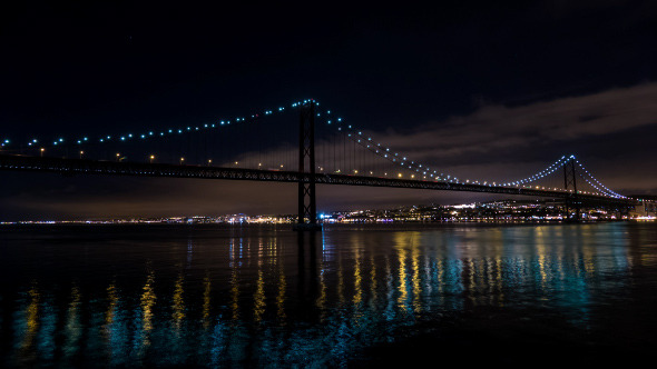 Traffic on the 25 de Abril Bridge 921 Traffic on the 25 de Abril Bridge 921