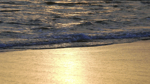 Waves Crashing on Beach 929 Waves Crashing on Beach 929