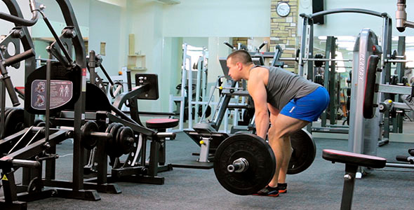 Performing The Deadlift Performing The Deadlift