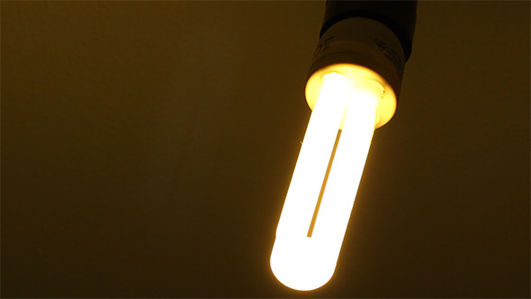Lighting a Neon Bulb Lighting a Neon Bulb
