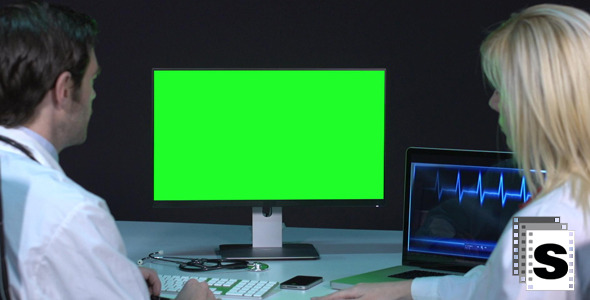 VideoHive Doctors Looking At Green Screen 9702989 VideoHive Doctors Looking At Green Screen 9702989