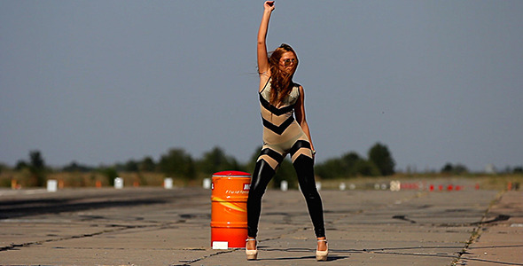 Dancing Girl Dancing Girl