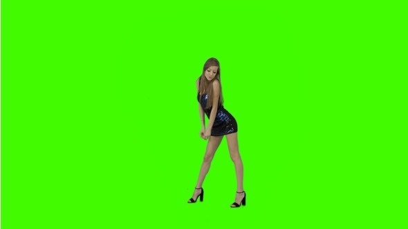 Dancing on Green Screen Dancing on Green Screen