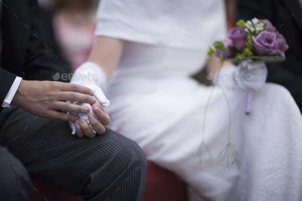 Hands of bride and bridegroom in wedding marriage ceremony (Misc) Photo Download