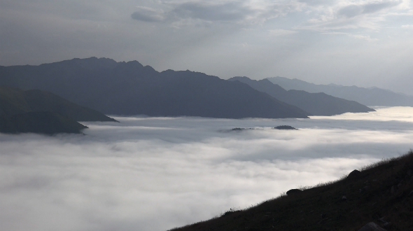 Spectacular Landscape Above the Clouds 3 Spectacular Landscape Above the Clouds 3