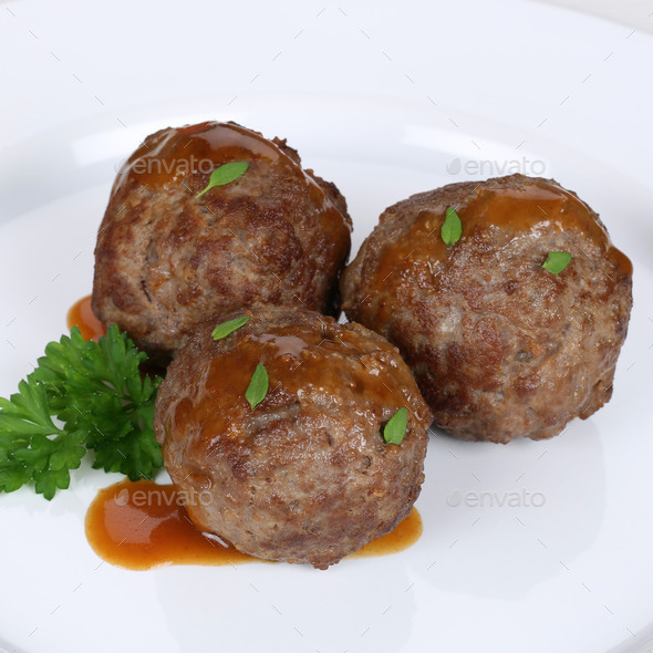 Meatballs or Köttbullar meal on plate