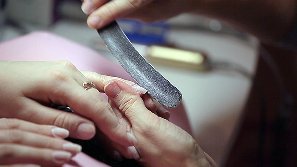 Making Nails Making Nails
