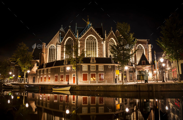 Amsterdam night: The Oude Church