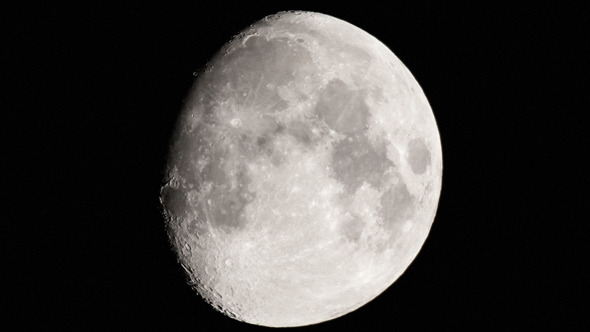 Moon & Zoom Moon & Zoom