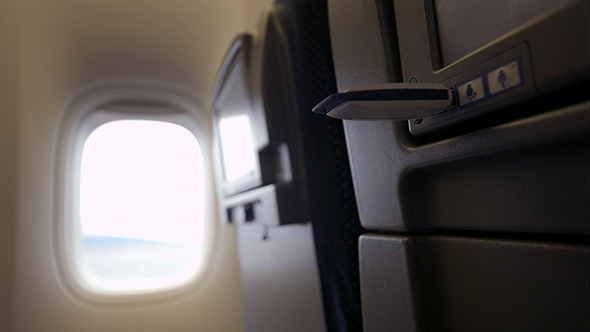 Using USB Flash Drive With Seat Monitor In Plane Using USB Flash Drive With Seat Monitor In Plane