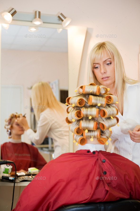 Young woman in beauty salon (Misc) Photo Download