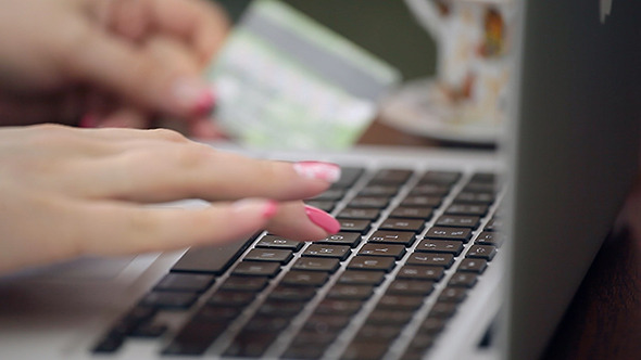 Using Credit Card For Shopping Internet Shop Using Credit Card For Shopping Internet Shop