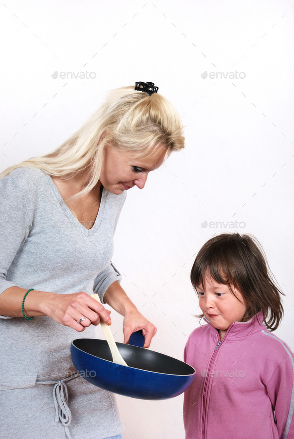 Woman with a pan (Misc) Photo Download