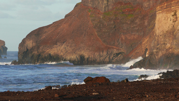 Waves Atlantic Ocean Breaking onto Rocks Waves Atlantic Ocean Breaking onto Rocks
