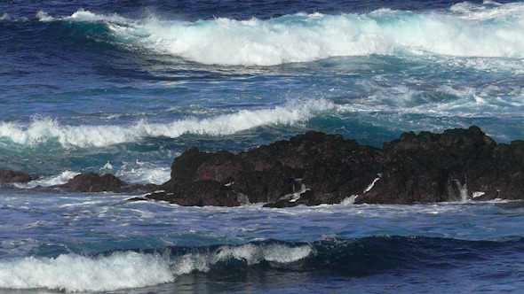 Waves Atlantic Ocean Breaking onto Rocks Waves Atlantic Ocean Breaking onto Rocks