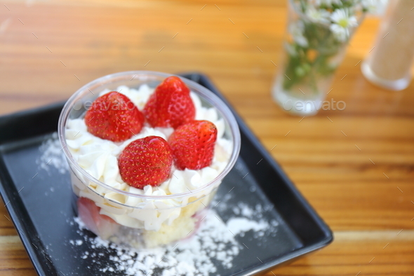 strawberry mousse cake (Misc) Photo Download