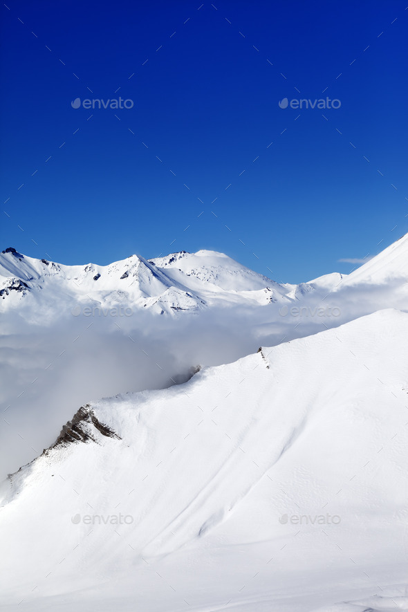 Winter snowy mountains at sunshine day (Misc) Photo Download