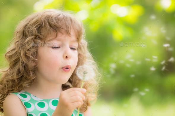 Beautiful child in spring (Misc) Photo Download