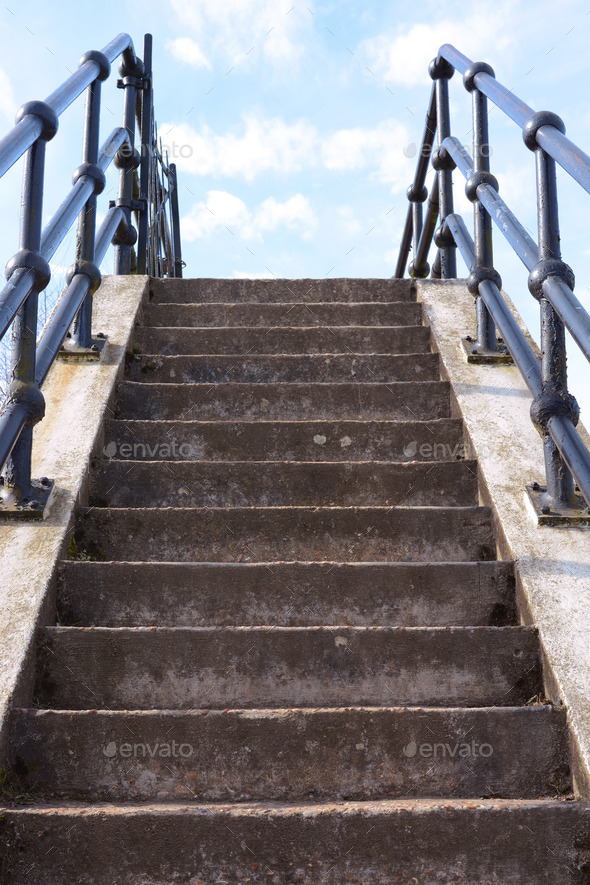 Concrete stairs leading upwards (Misc) Photo Download