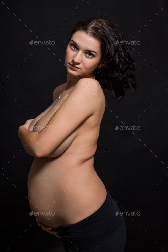Pregnant woman posing nude (Misc) Photo Download