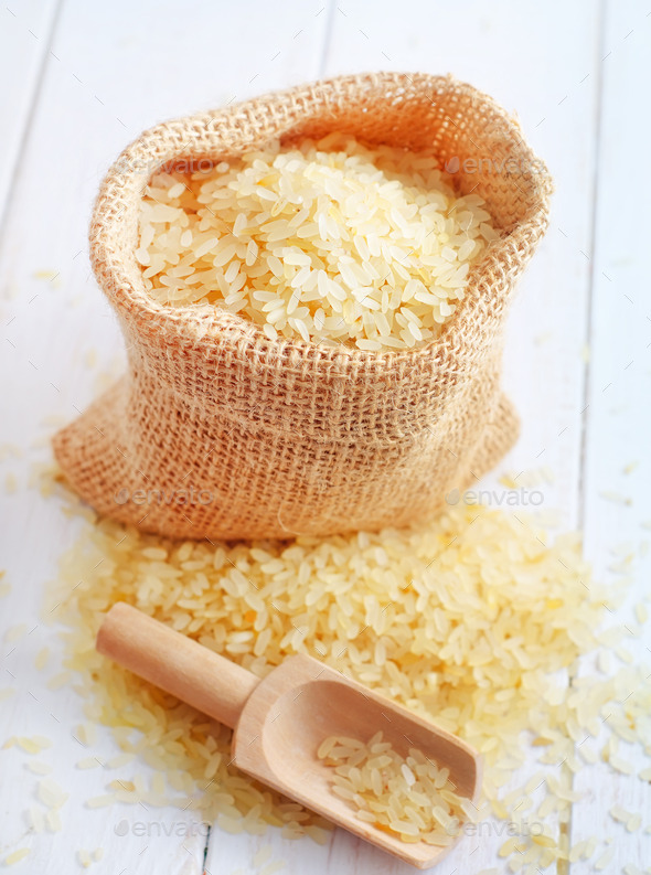 Raw rice on the table, portion of the raw rice (Misc) Photo Download