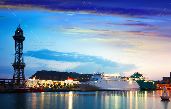 cruise liner at Port Vell in sundown (Misc) Photo Download