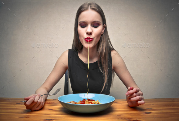 Eating spaghetti (Misc) Photo Download