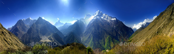 Beautiful mountain lanscape. (Misc) Photo Download