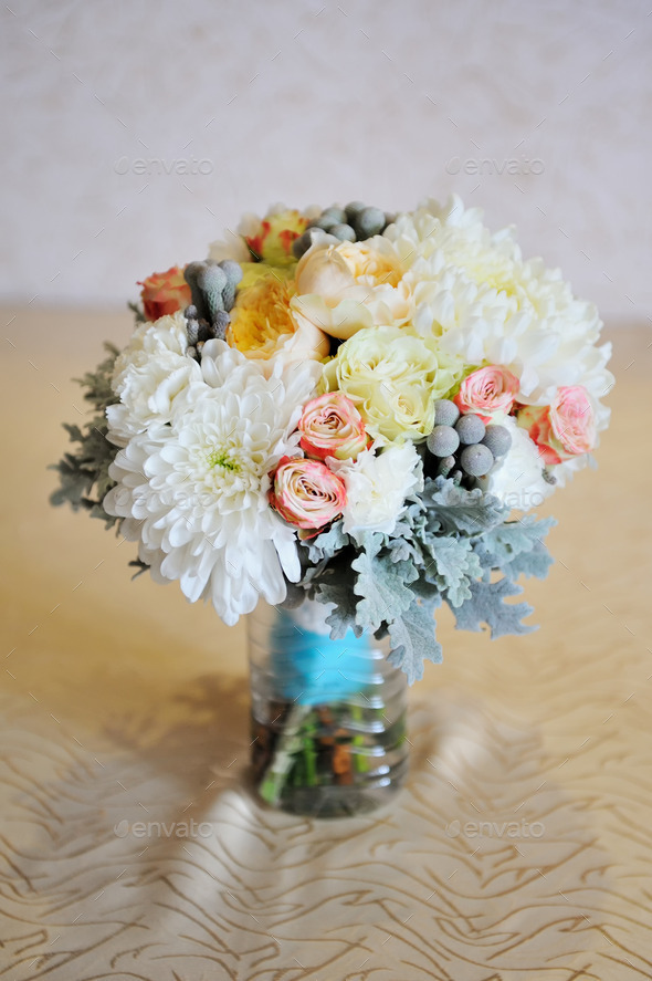 bridal bouquet is on the table (Misc) Photo Download