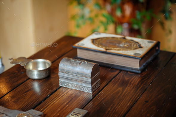 cross and bible on the wooden table (Misc) Photo Download
