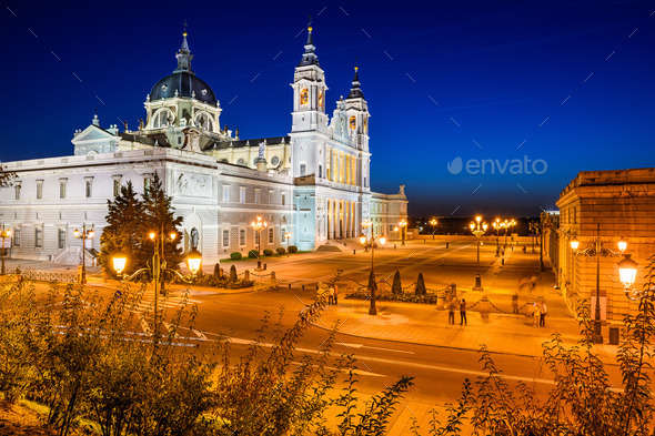 Cathedral in Madrid (Misc) Photo Download