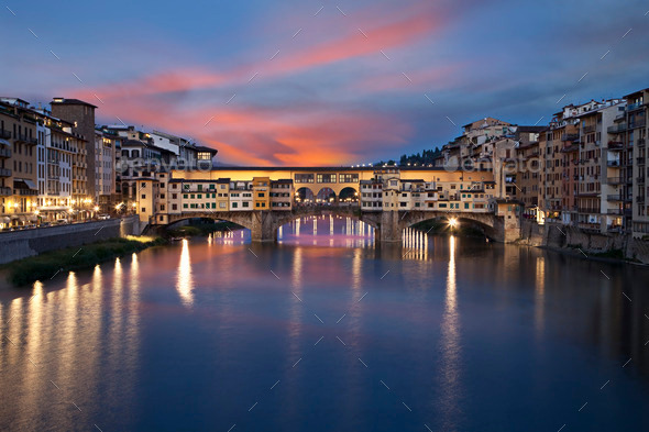 Ponte Vecchio bridge at sunset. Florence, Italy (Misc) Photo Download