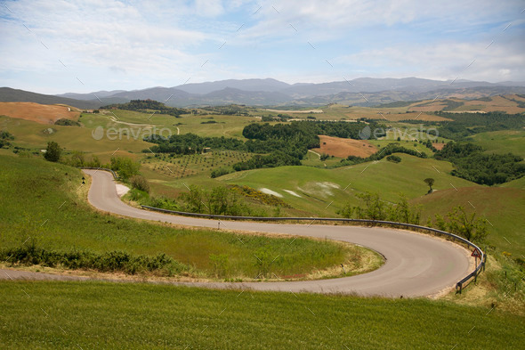 Empty road in Tuscany, Italy (Misc) Photo Download