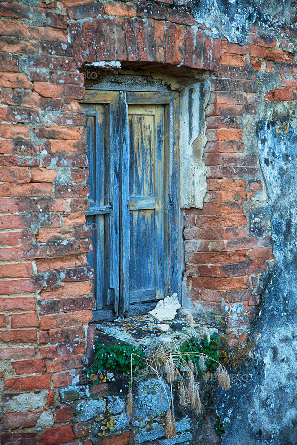 Detail of abandoned building (Misc) Photo Download