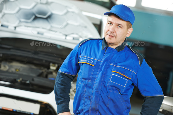car repairman auto mechanic