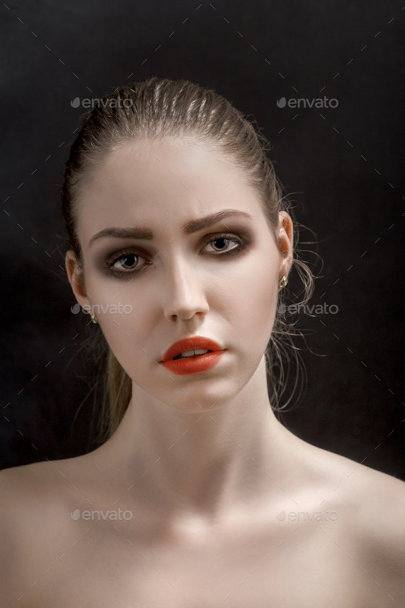 Heroine Makeup (Misc) Photo Download