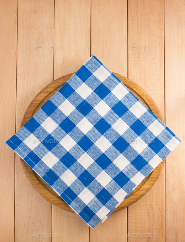 napkin at cutting board on wood (Misc) Photo Download