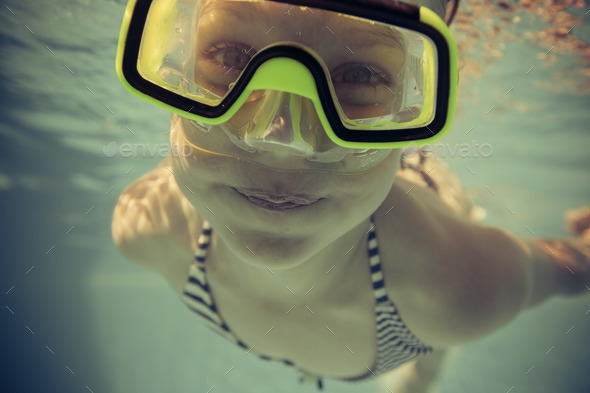 Underwater portrait of happy child (Misc) Photo Download