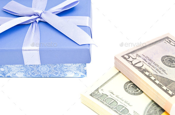 notes and blue gift box (Misc) Photo Download