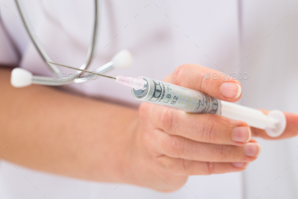 Person Hand With Syringe (Misc) Photo Download