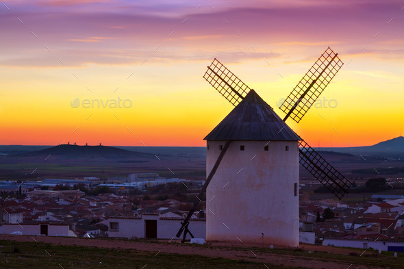 Wind mill at Campo de Criptana in evening (Misc) Photo Download