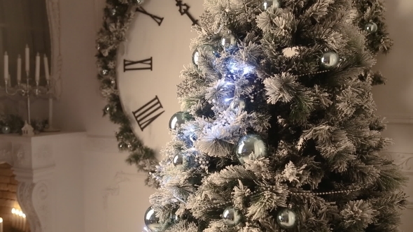 White Christmas Room With Watch
