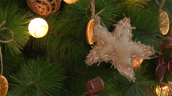 Toys on the Christmas Tree Lighted Garland